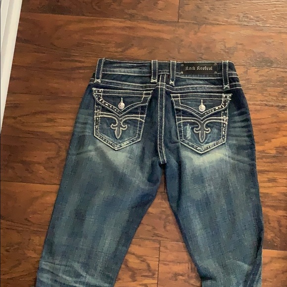 a pair of rock revival jeans - Picture 4 of 6
